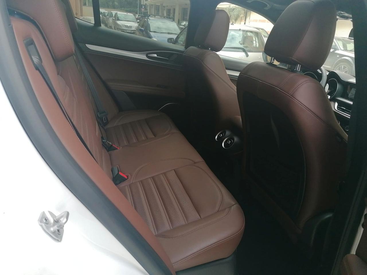 Alfa Romeo Stelvio 2.2 Turbodiesel 210 CV AT8 Q4 Executive TETTO NAVY PELLE H/K 20'