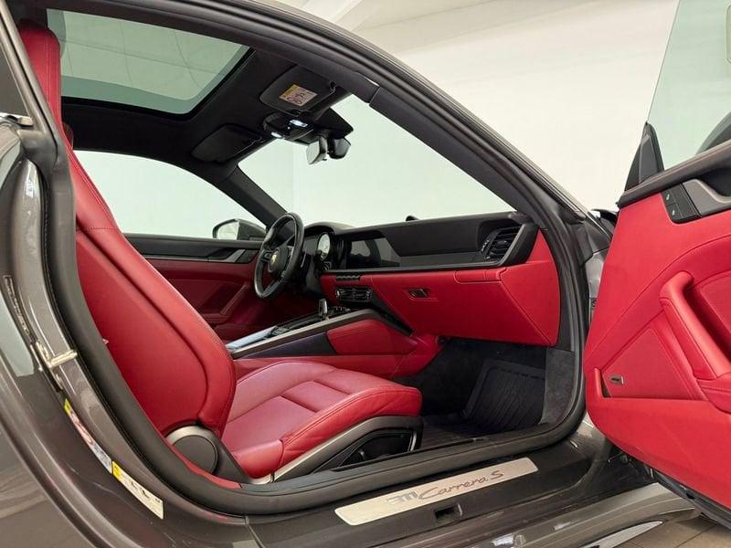Porsche 911 CARRERA S
