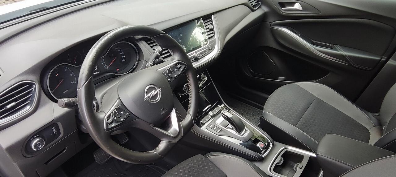 Opel Grandland X 1.6 Hybrid4 Plug-in aut. AWD 4X4