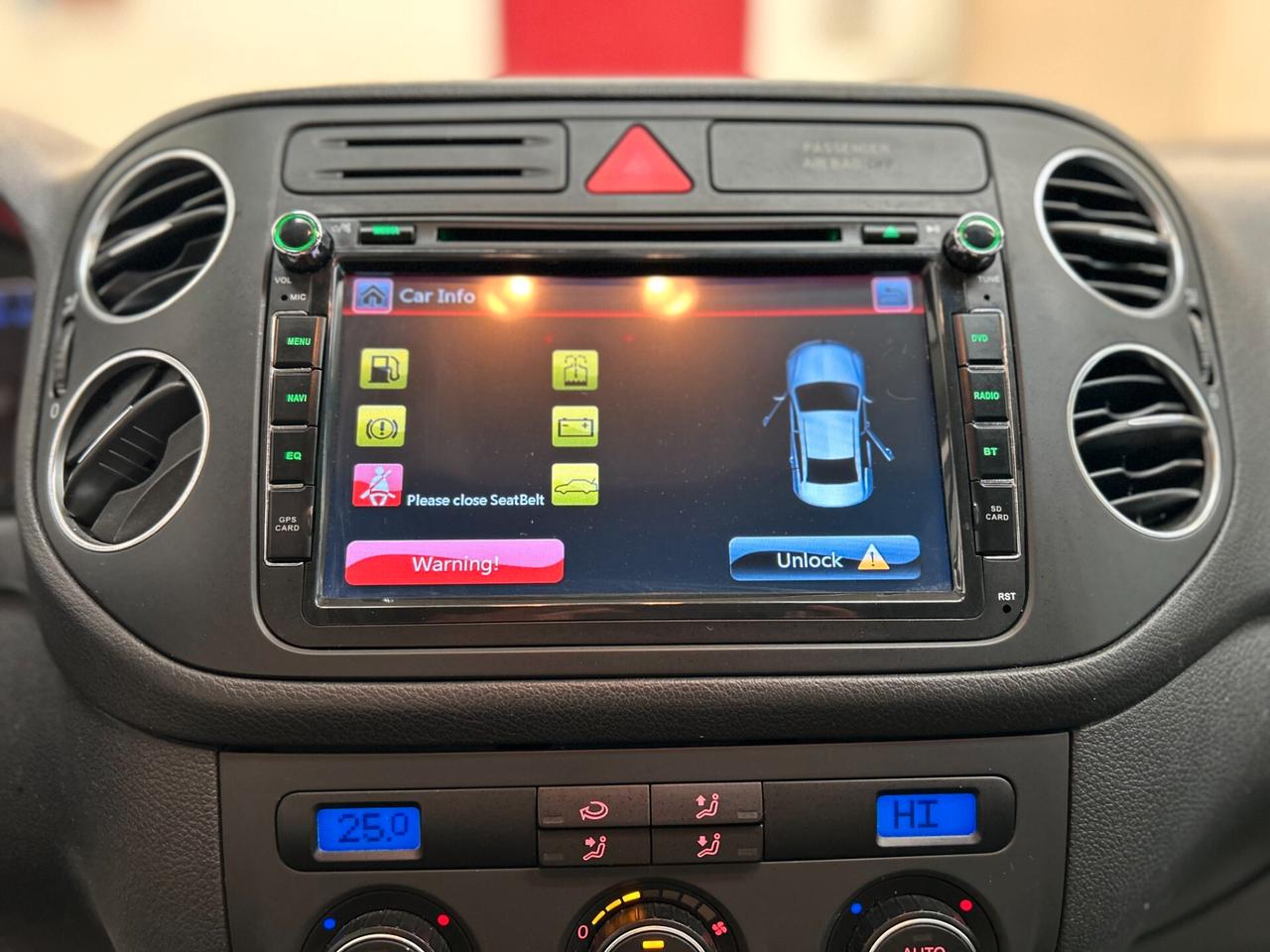 Volkswagen Golf Plus Comfortline 1.6-Ok Neopatent-Dettagli in Bio