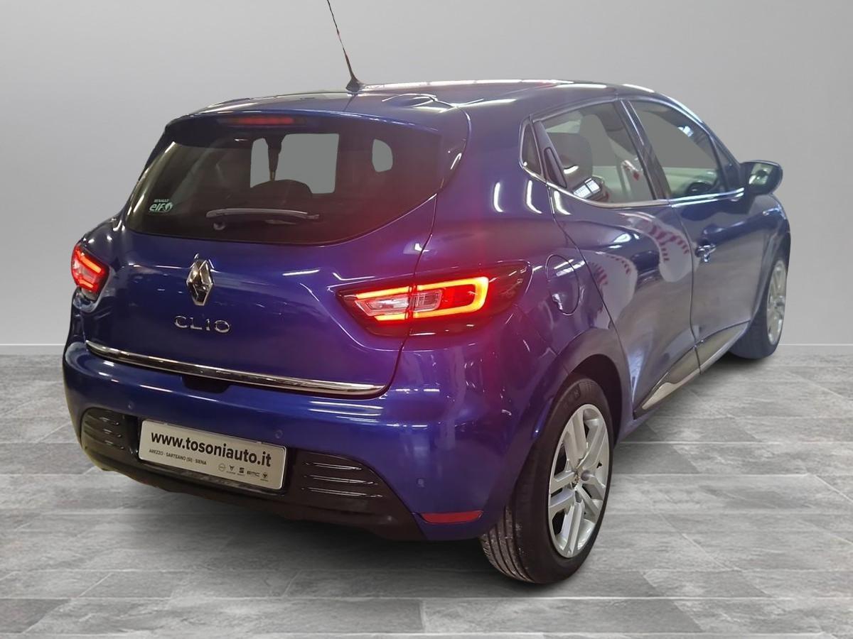 RENAULT Clio 0.9 tce Moschino Life 75cv