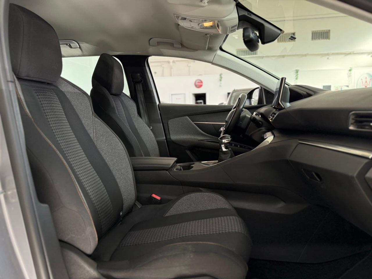 Peugeot 3008 BlueHDi 130 S&S Active