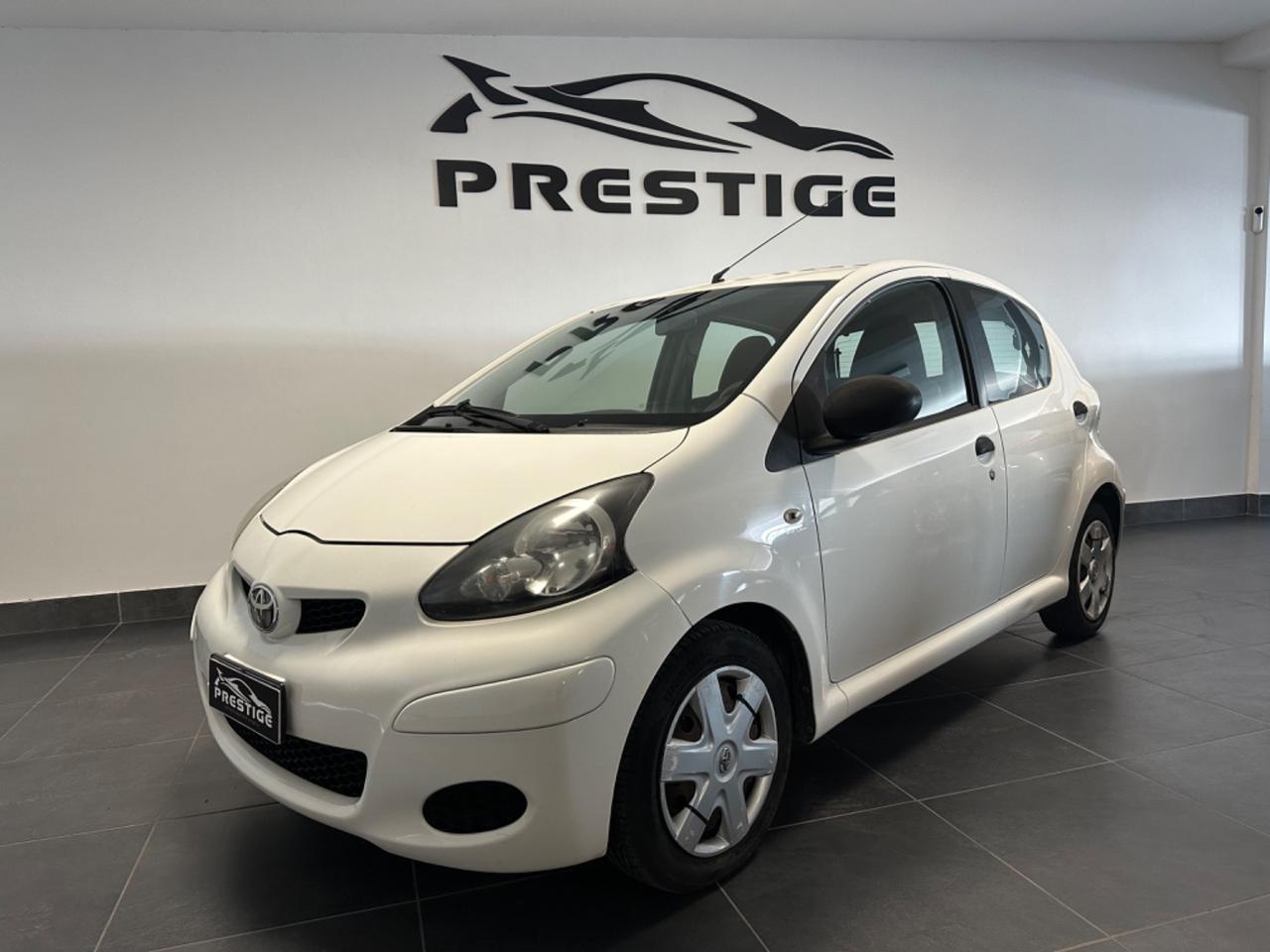 TOYOTA AYGO 1.0 NEOPATENTATI 68CV CONNECT GARANZIA