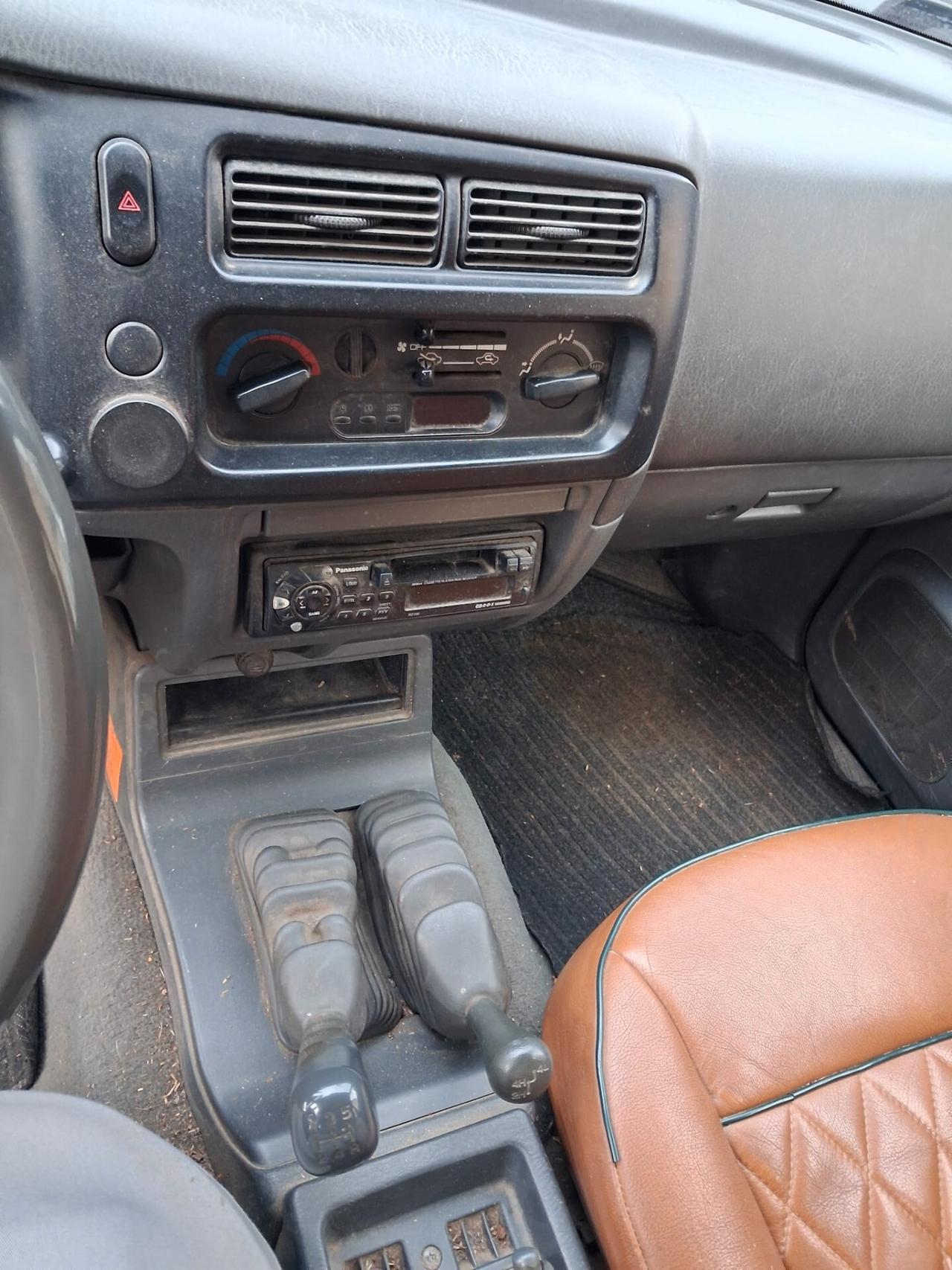 Mitsubishi L200 2.5 TDI 4WD Double Cab Pick-up GLX