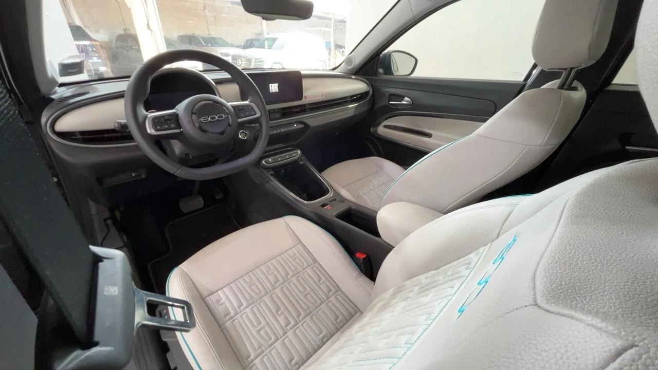 Fiat 600 Hybrid 145 CV DCT MHEV La Prima