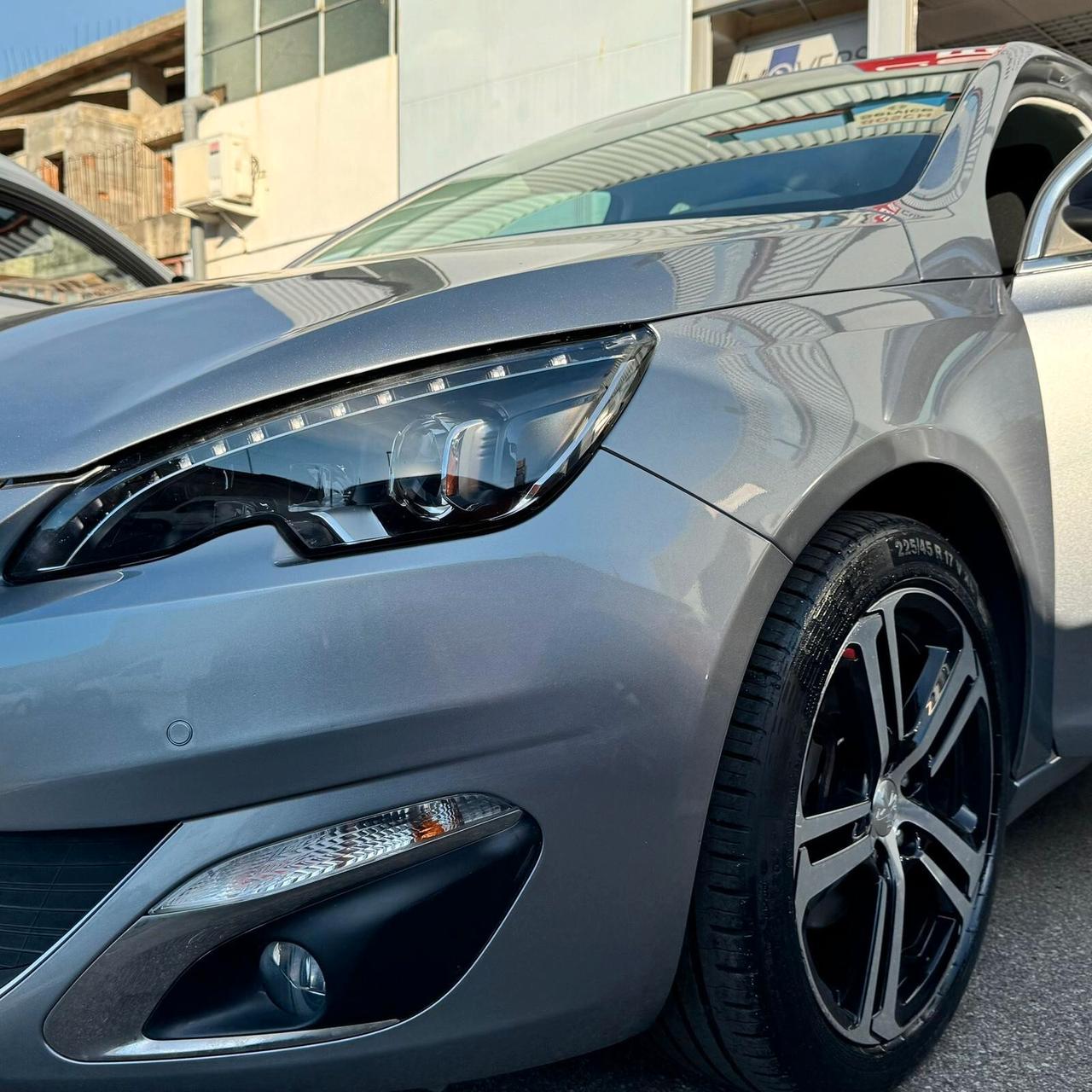 Peugeot 308 1.6 e-HDi 115 CV Stop&Start Allure