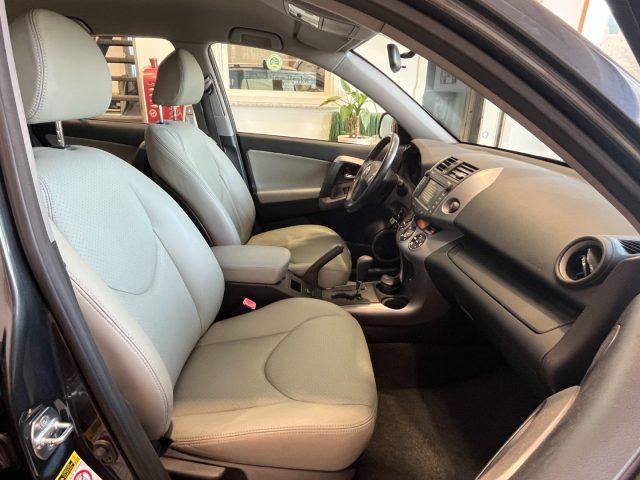 TOYOTA RAV 4 RAV4 2.0 aut. Luxury