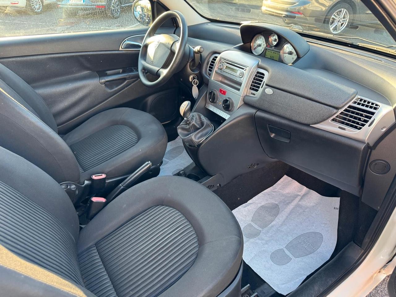 Lancia Ypsilon 1.2 BENZ 60CV ORO NEOPATENTATI 2010