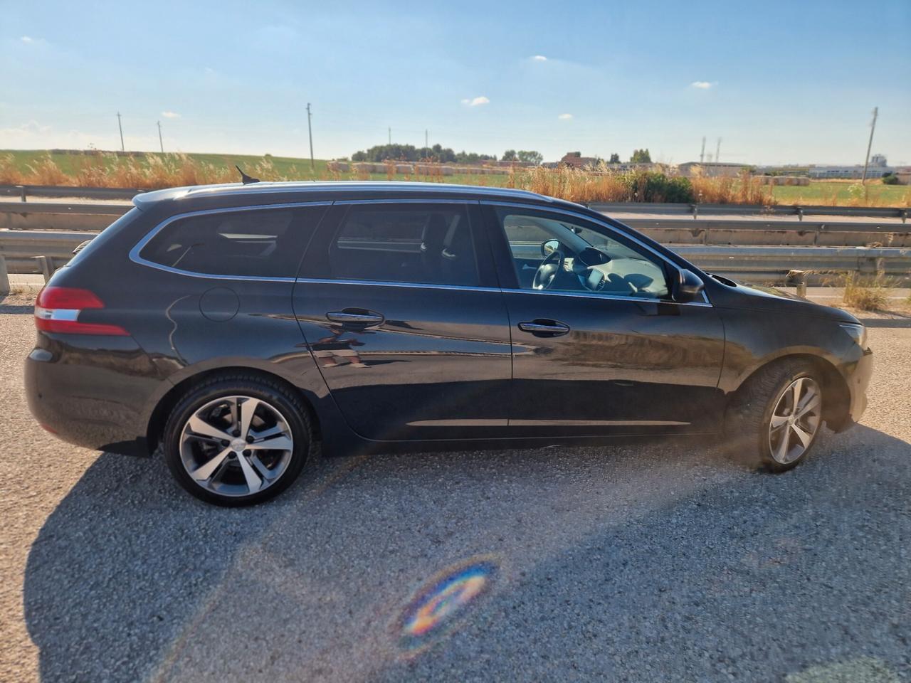 Peugeot 308 BlueHDi 120 S&S Allure