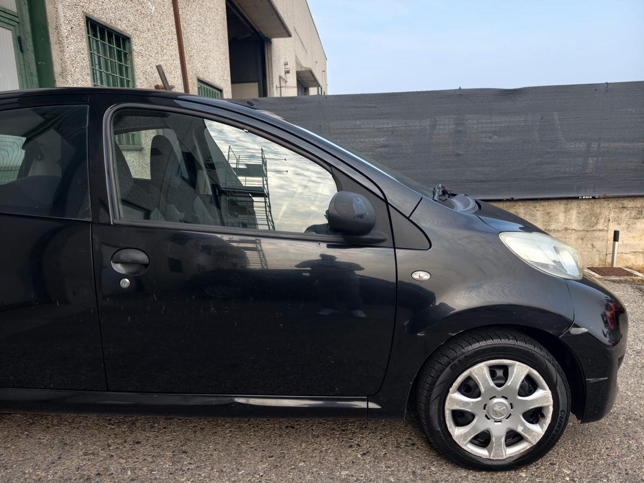 Peugeot 107 1.0 5 PORTE UNICO PROPRIETARIO NEOPATENTATI 2010