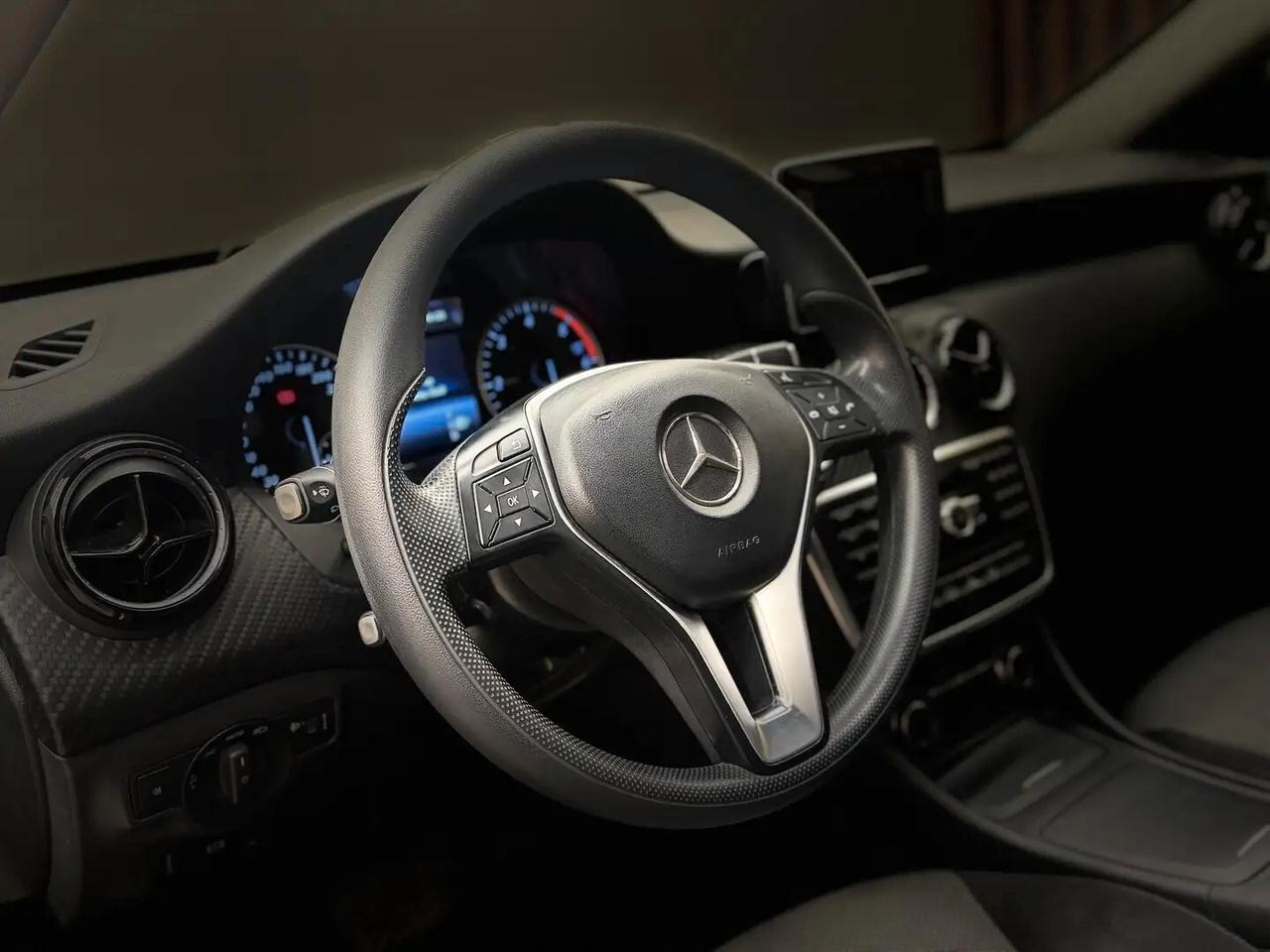 Mercedes-Benz GLA 180 SPORT ADVANCE PERFECT PARI AL NUOVO