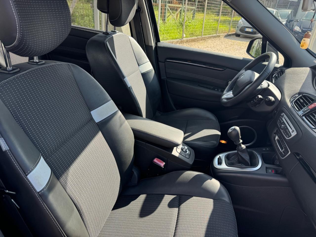 Renault Scenic X-Mod 1.5 dCi 110CV Luxe NEOPATENTATI