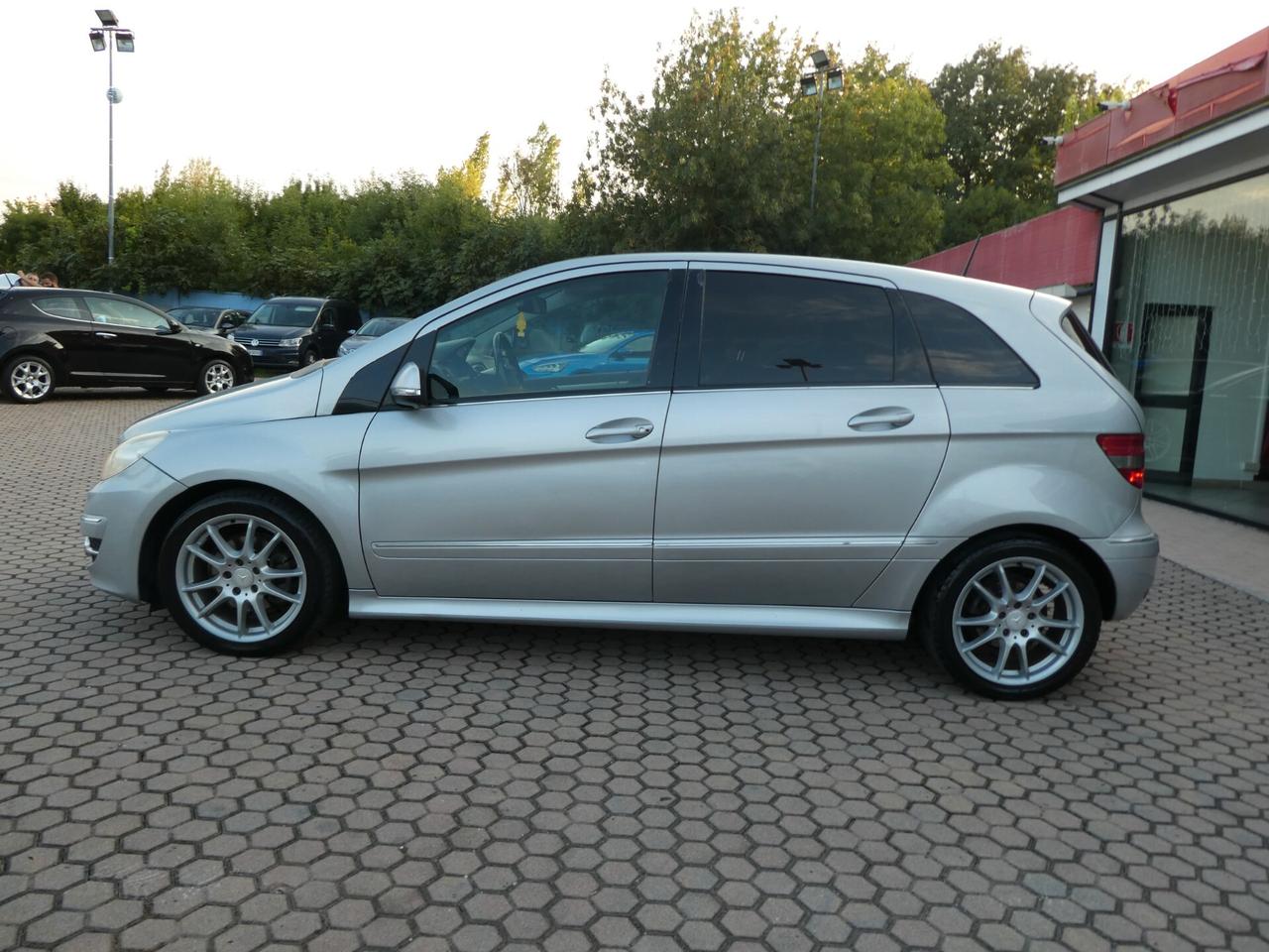 Mercedes-benz B 180 CAMBIO AUTOMATICO