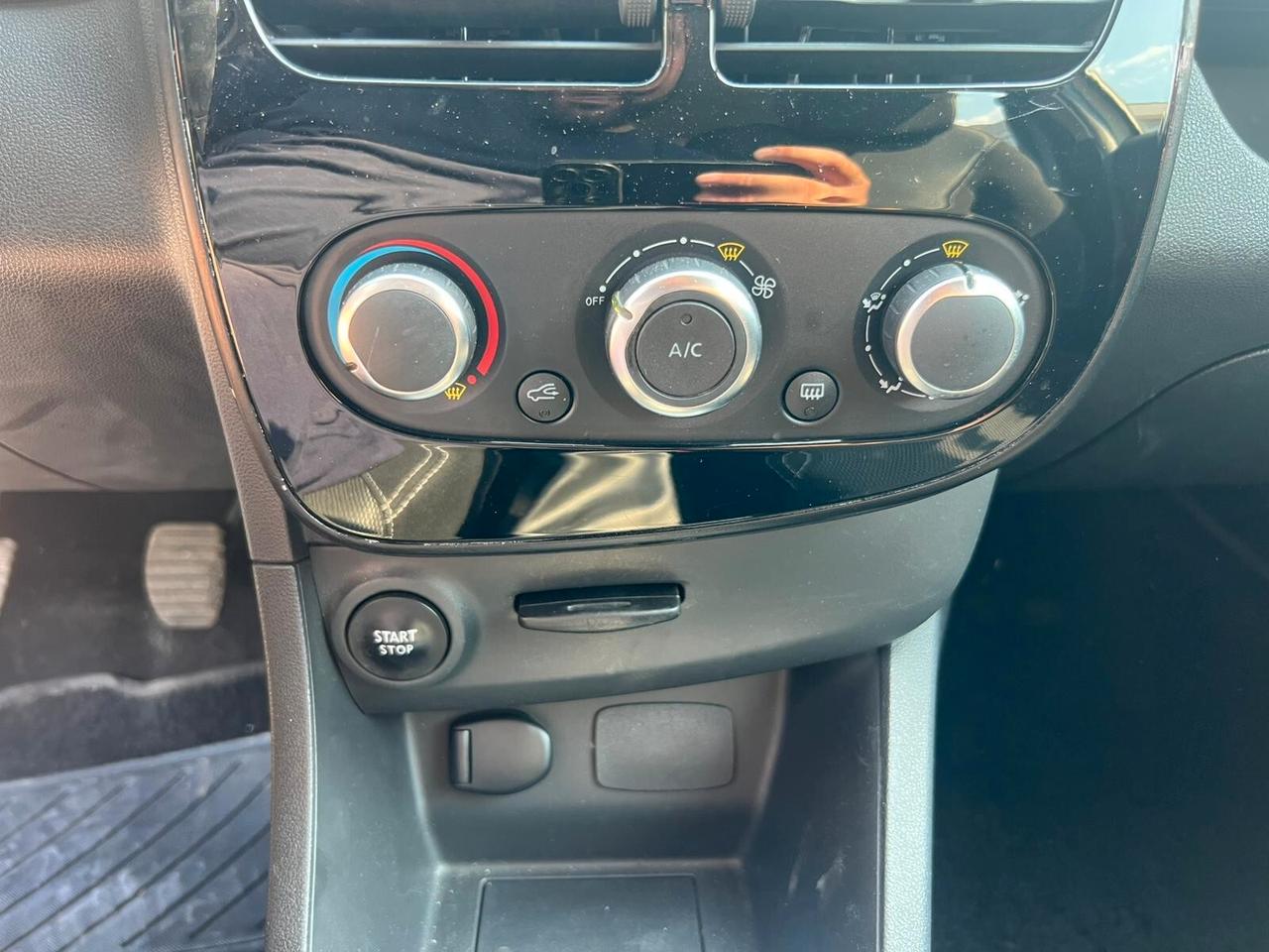 Renault Clio dCi 8V 75 CV Start&Stop 5 porte Energy Intens