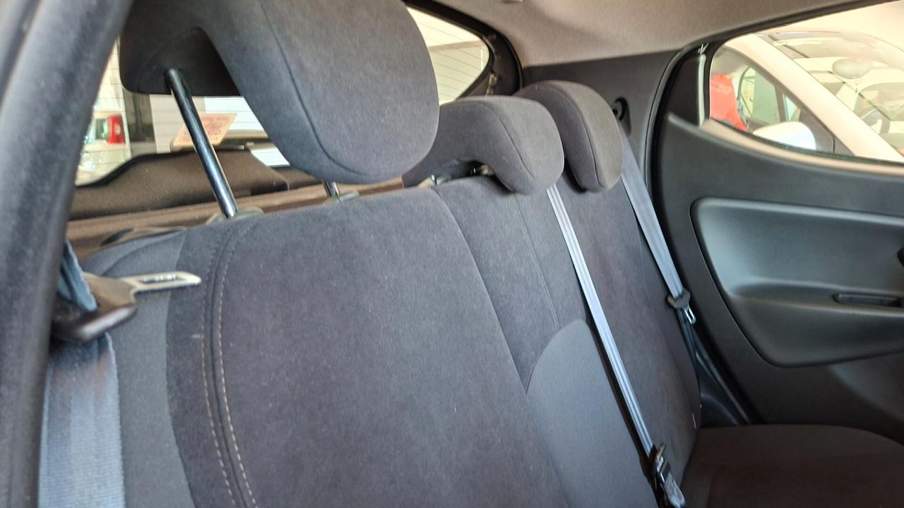 Lancia Ypsilon 1.2 69 CV 5 porte S&S Gold