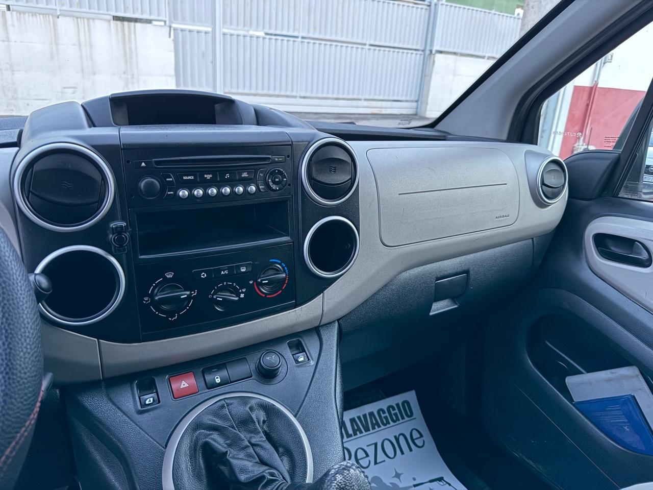 Peugeot Partner 1.6 HDi 92CV AUTOCARRO