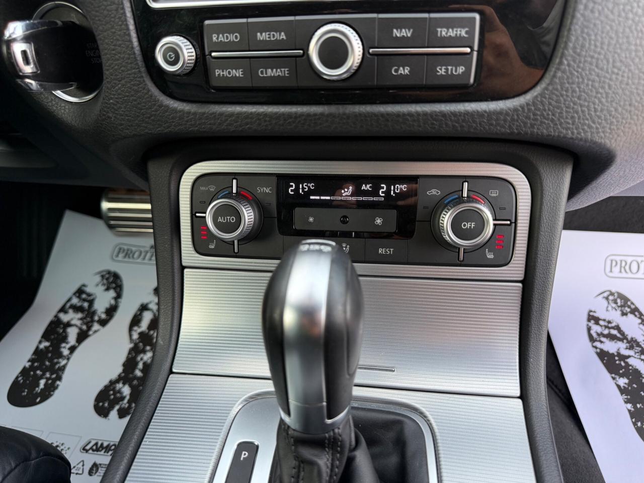 Volkswagen Touareg 3.0 TDI 262 CV R-Line