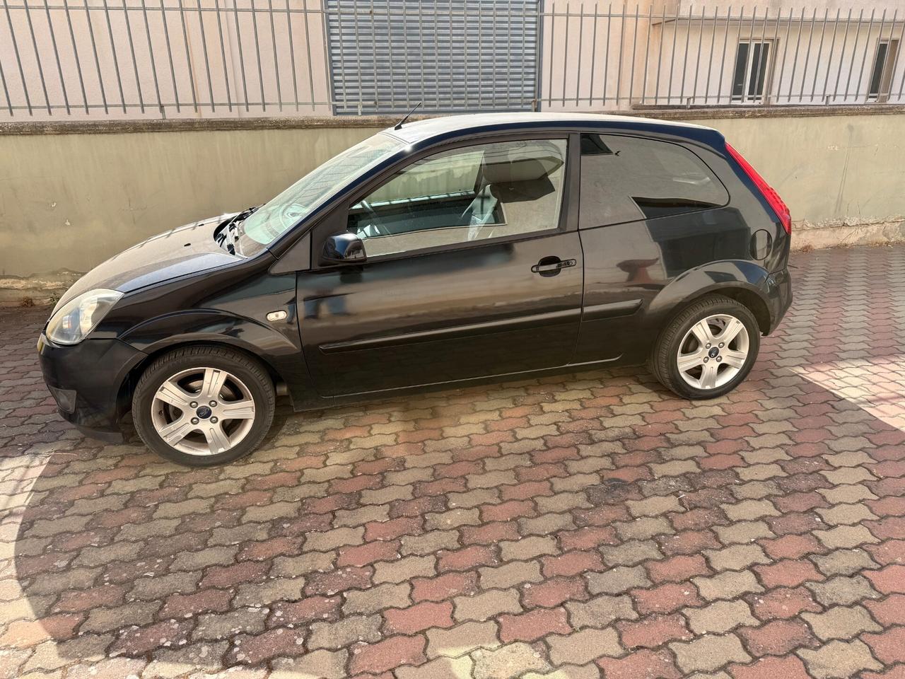 Ford Fiesta 1.4 TDCi 3p. Ghia