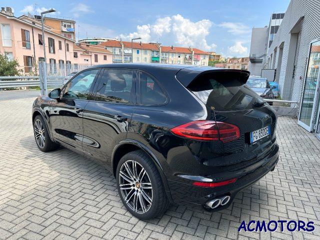 PORSCHE Cayenne 3.0 Diesel Platinum Edition