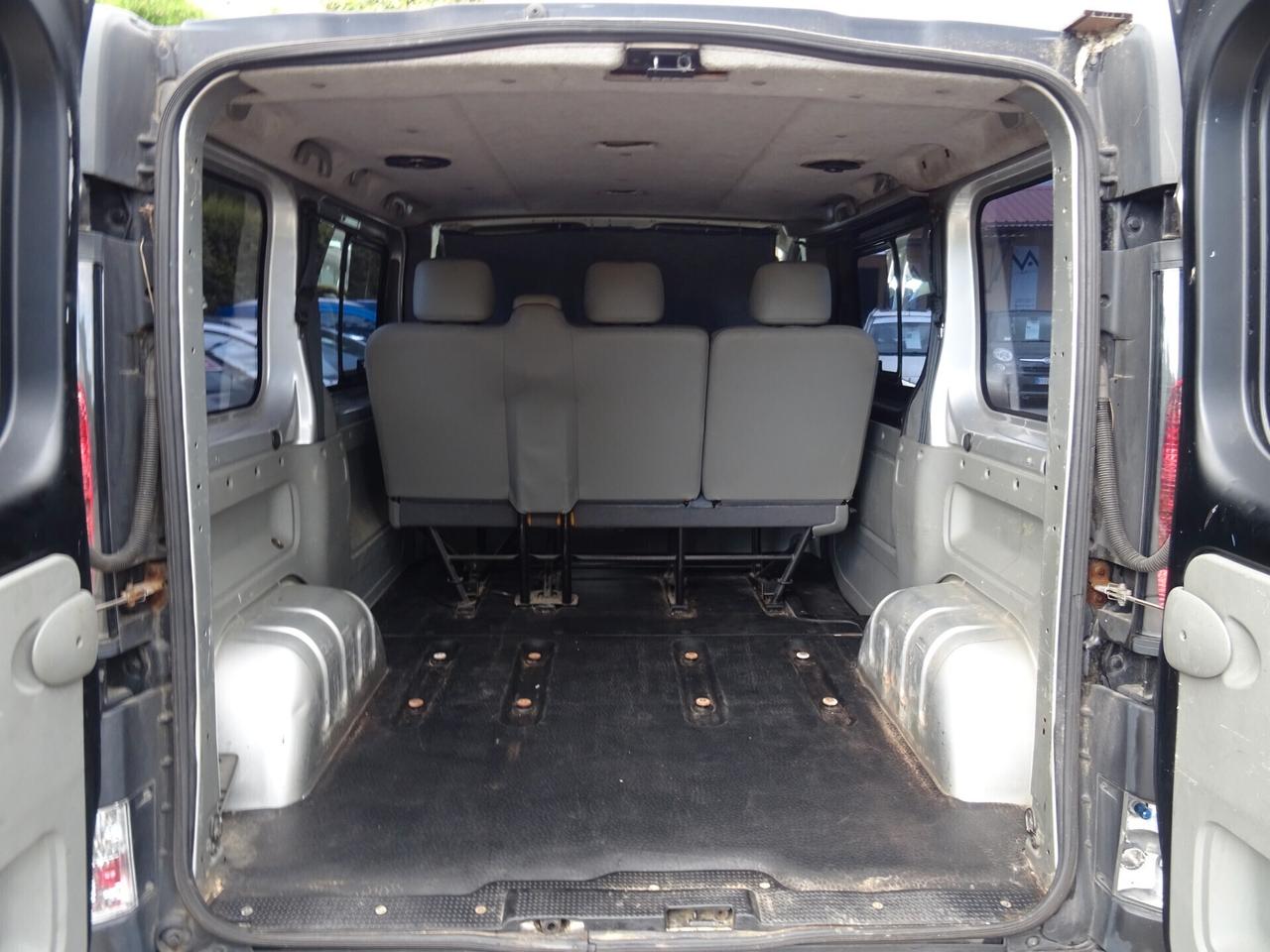 Nissan Primastar 1.9 dCi/100 GANCIO DI TRAINO