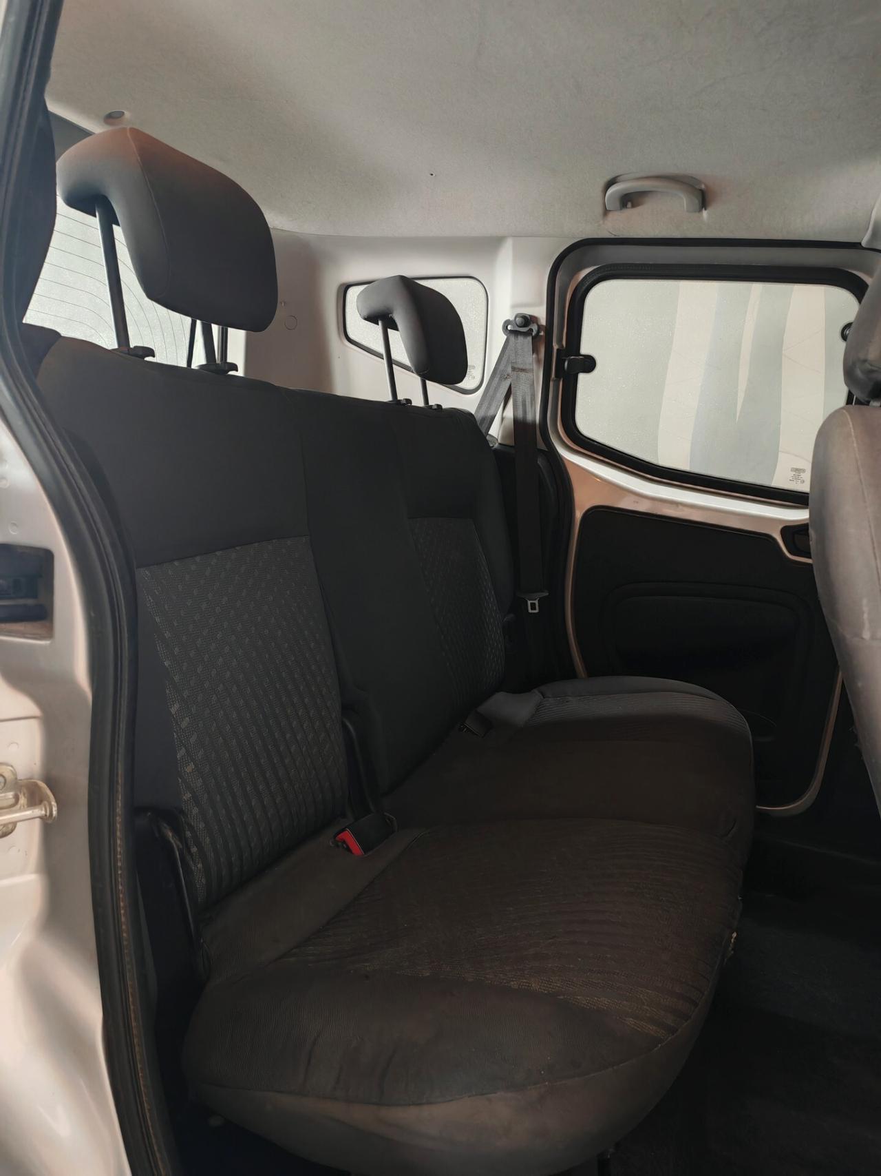 Peugeot Bipper Tepee 1.3 HDi 75 FAP Family