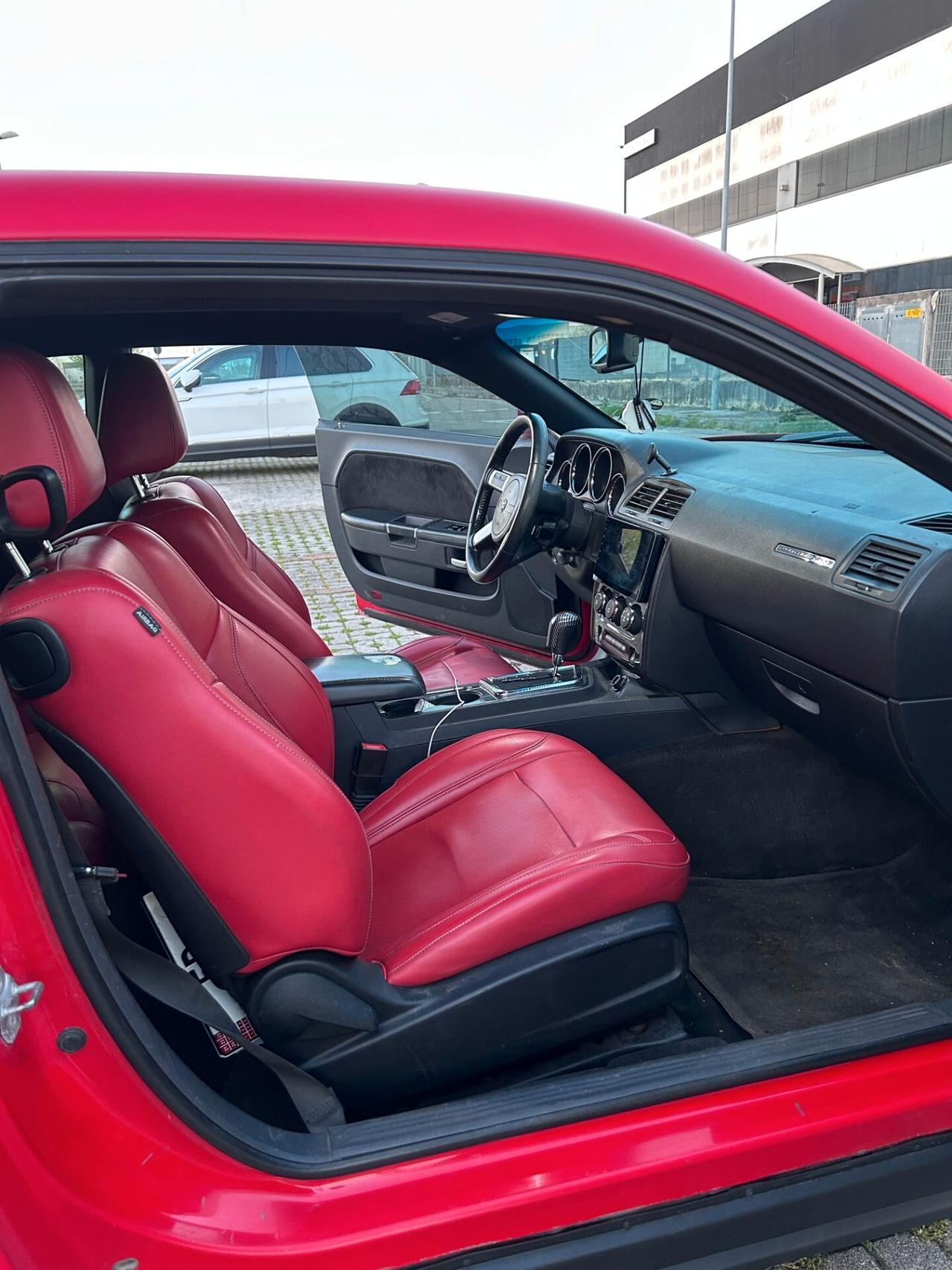 Dodge Challenger SRT8 6.1