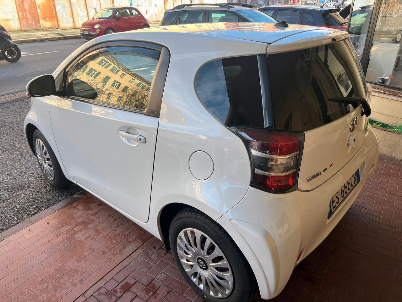 Toyota iQ 1.0 CVT Trend