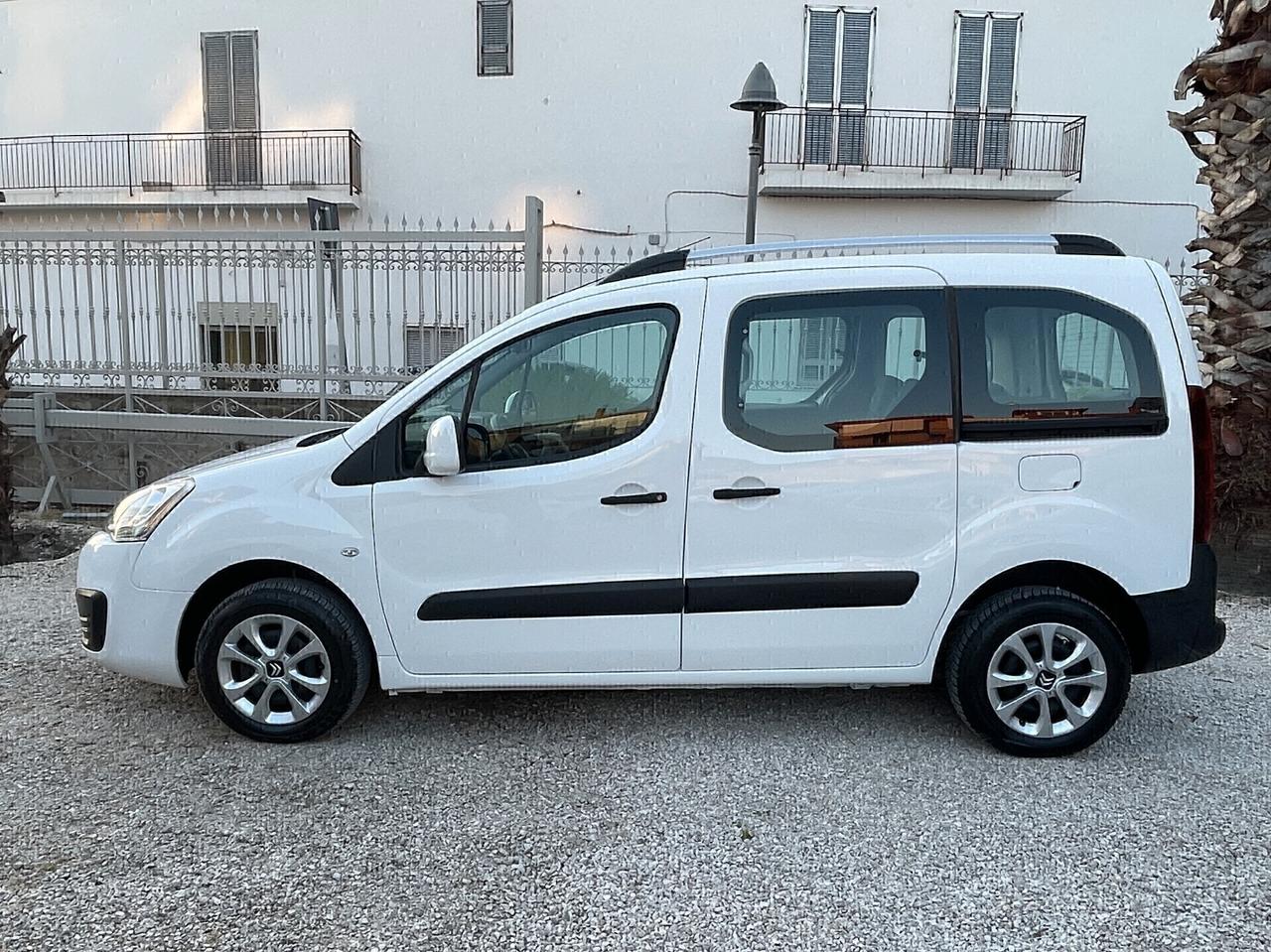 Citroen Berlingo Multispace BlueHDi 100 5 posti 18