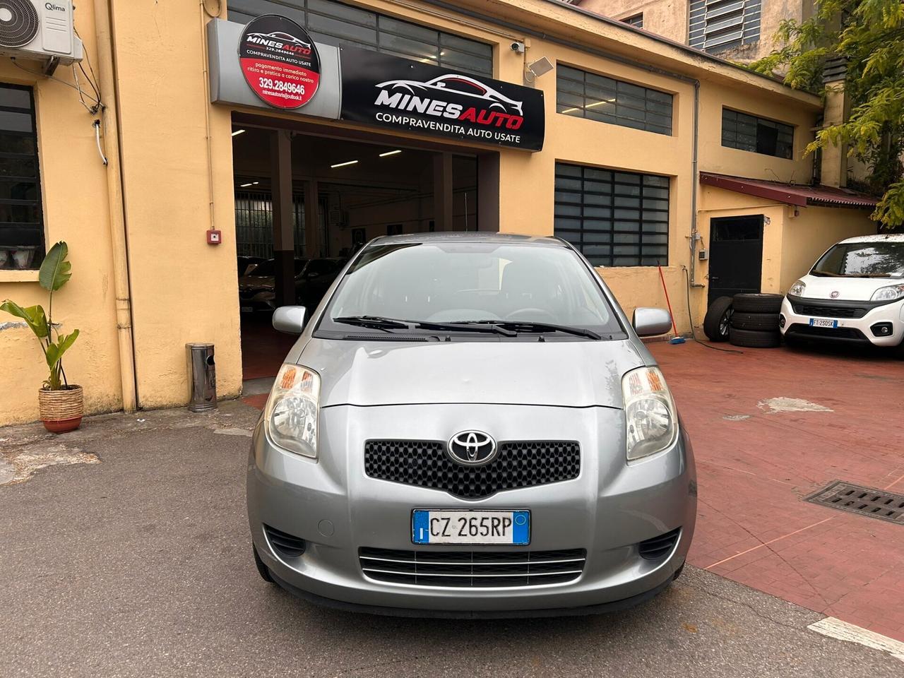 Toyota Yaris Anno 2006 1.0 Benzina 3 porte Sol