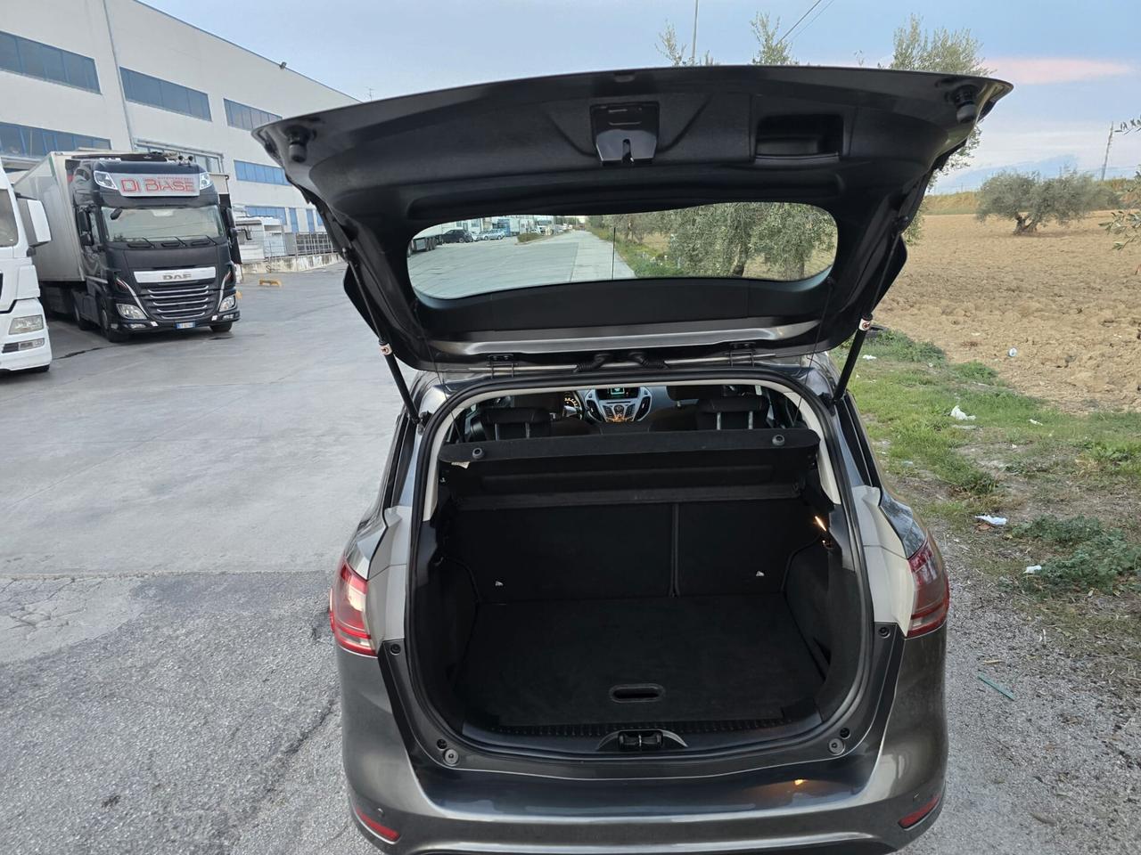 Ford B-Max 1.5 TDCi 75 CV . 2017 .GARANZIA