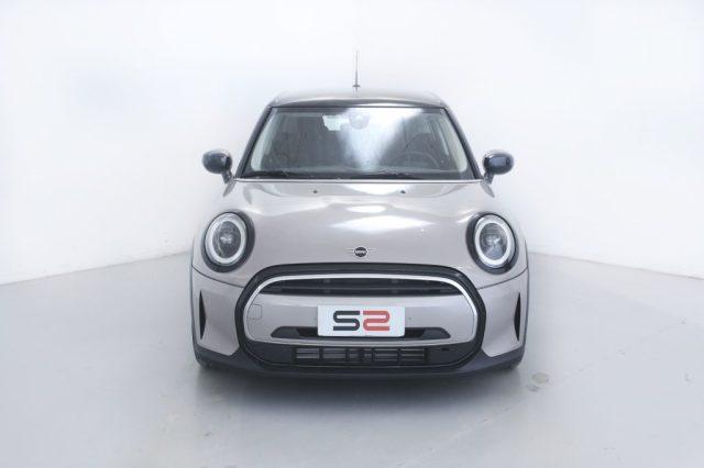 MINI Cooper 1.5 Cooper Essential 5 porte Tetto nero/cerchi 17'
