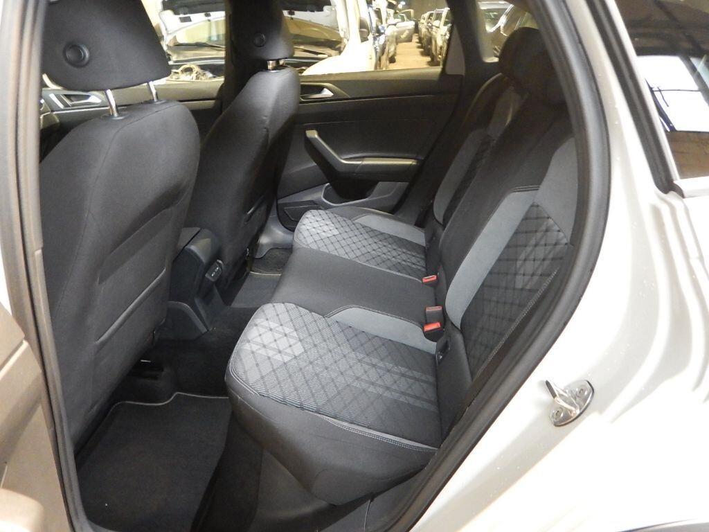 Volkswagen Taigo 1.0 TSI 115 CV DSG R-Line