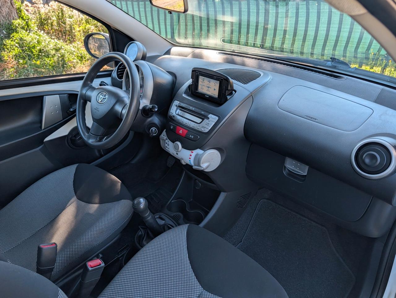 Toyota Aygo 1.0 12V VVT-i 5 porte Lounge Connect UNICO PROPRIETARIO OK NEOP.