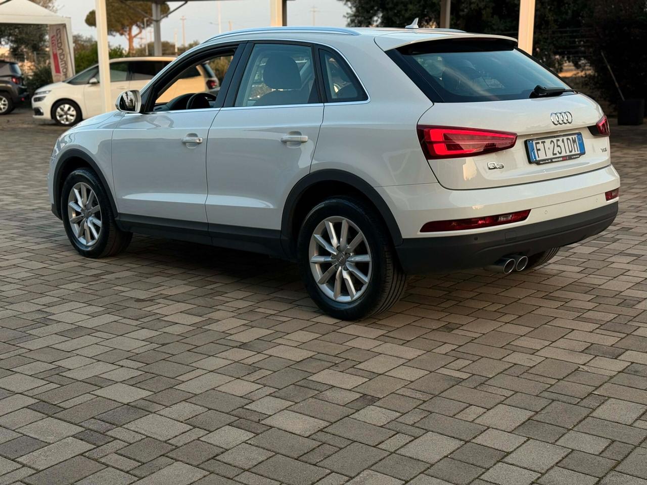 Audi Q3 2.0 TDI 120 CV Business