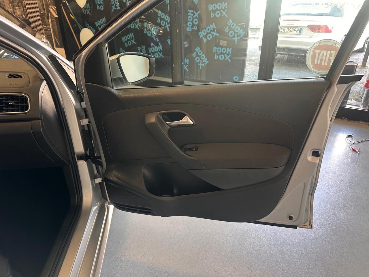 VOLKSWAGEN POLO 1.2 BENZINA 5 PORTE