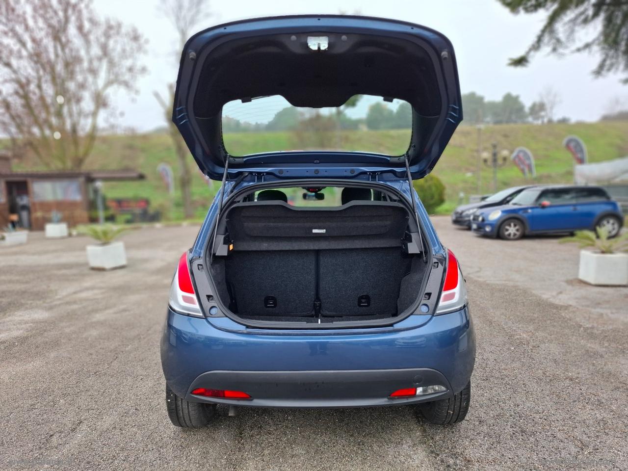 LANCIA Ypsilon 1.0 FireFly 5pS&S Hyb. Eco Silv.