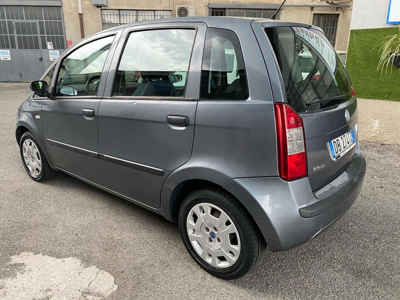 Fiat Idea 1.4 BENZINA NEOPATENTATI