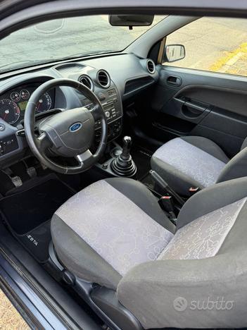 Ford fiesta 1.4 diesel neopatentati