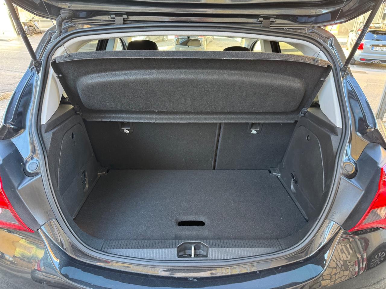 Opel Corsa 1.4 90CV GPL Tech 5 porte Elegance