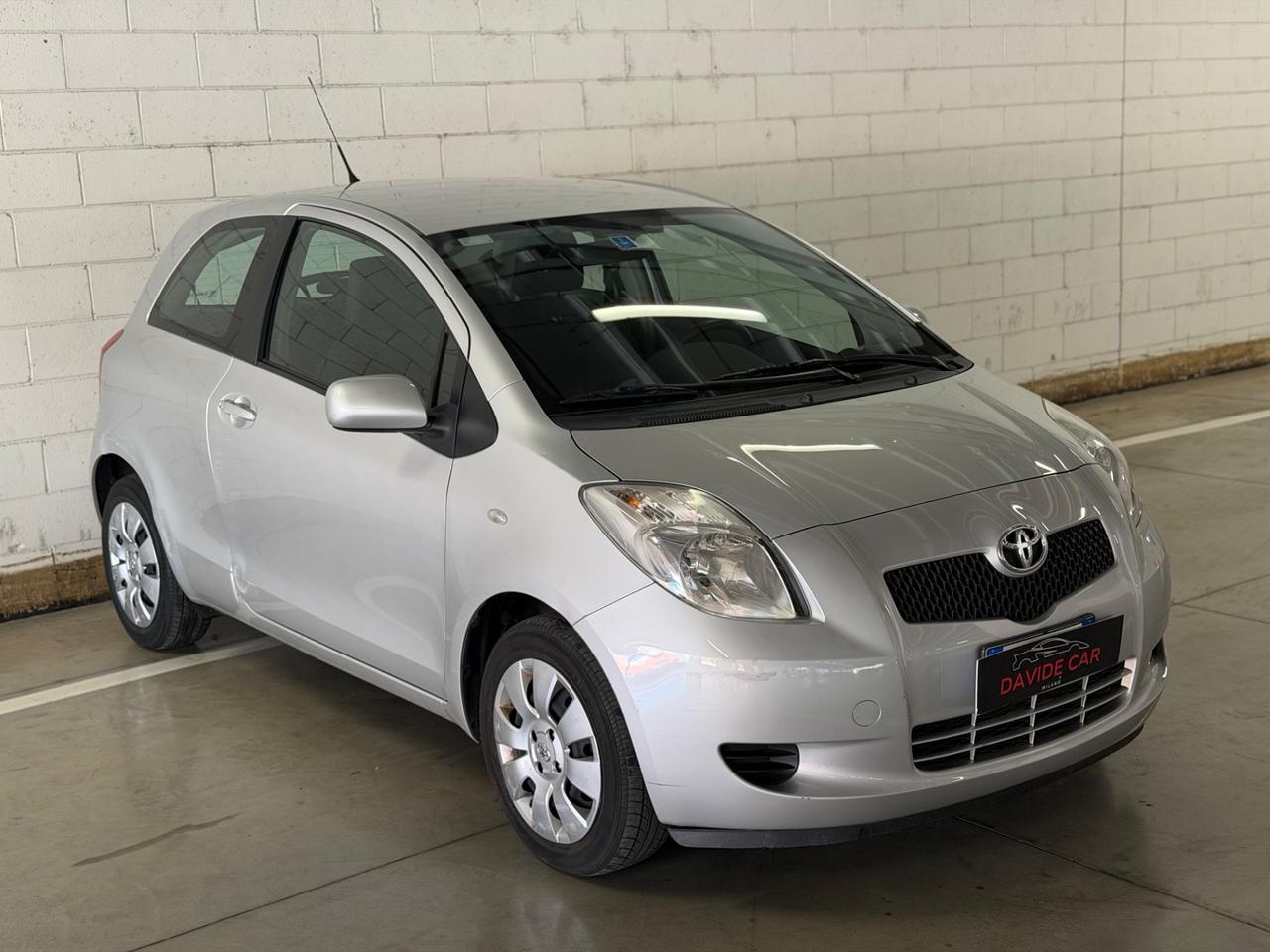 Toyota Yaris 1.3 3 porte Sol 13.000km