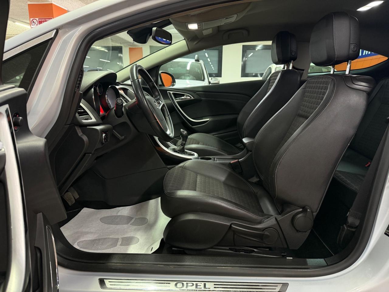 Opel Astra GTC 2.0 CDTI 165CV S&S 3 porte Cosmo S