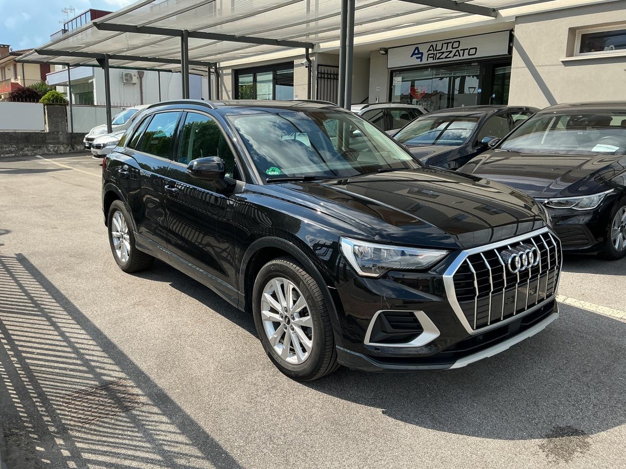 Audi Q3 35 TDI S tronic line edition - INTERNI PELLE