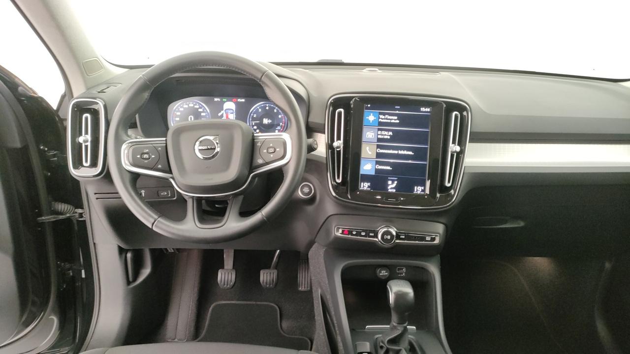 VOLVO XC40 - XC40 1.5 t2 Momentum Pro my21