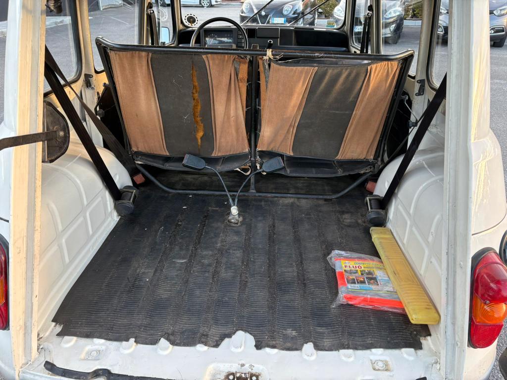 RENAULT 4 1.0 BENZ 32 CV UNICOPROPRIETARIO