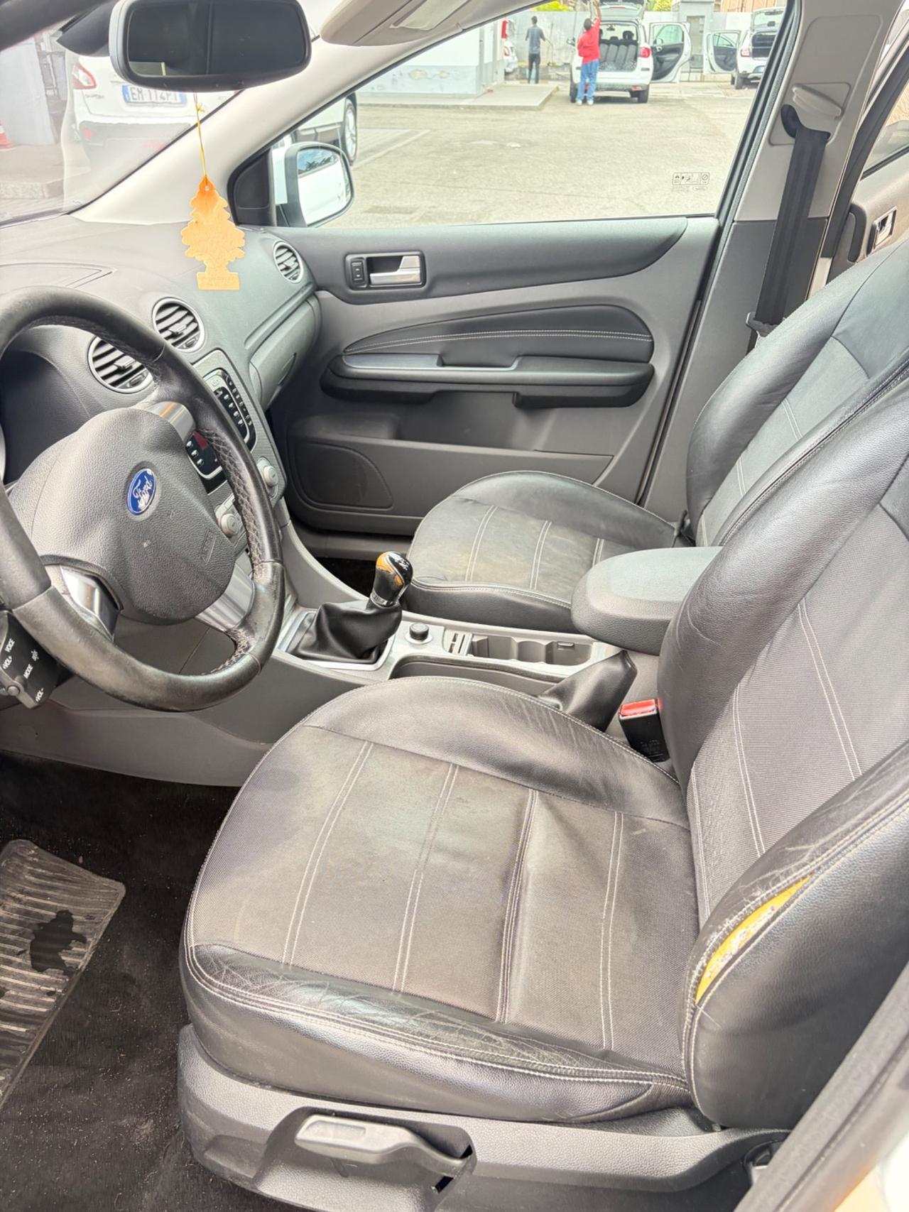 Ford Focus 2.0 (145CV) 5p. Benzina- Metano