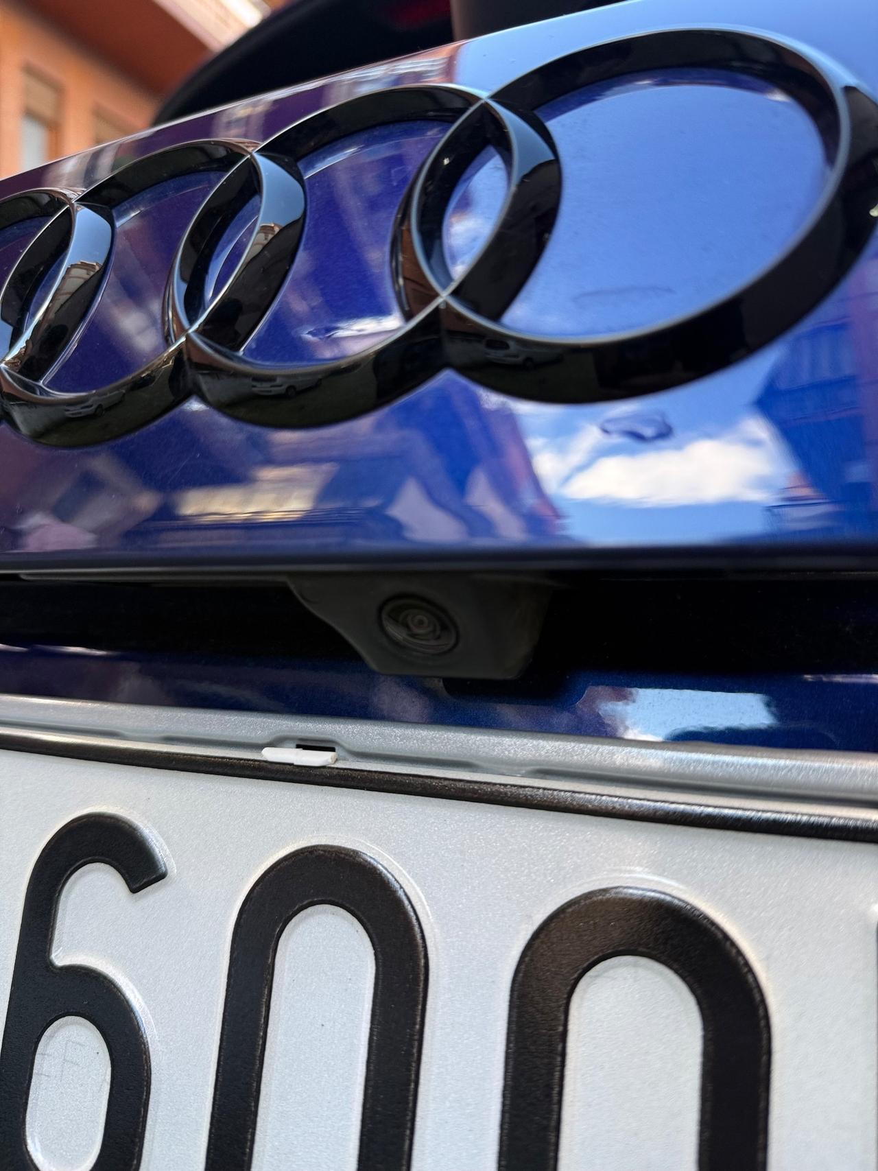 Audi Q3 35 TDI quattro S tronic Identity Black