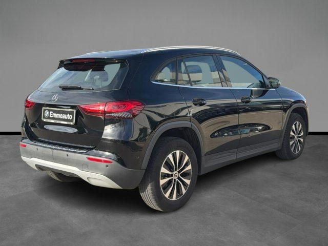 MERCEDES-BENZ GLA 180 d Automatic Sport