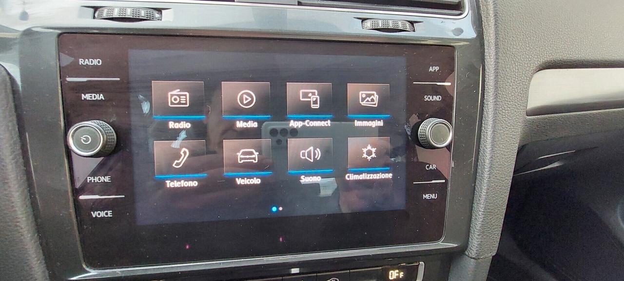 GOLF 7,5 CAMBIO AUTOMATICO DSG 1,5 METANO 130 CV NAVI TELEFONO SENSORI IMPECCABILE