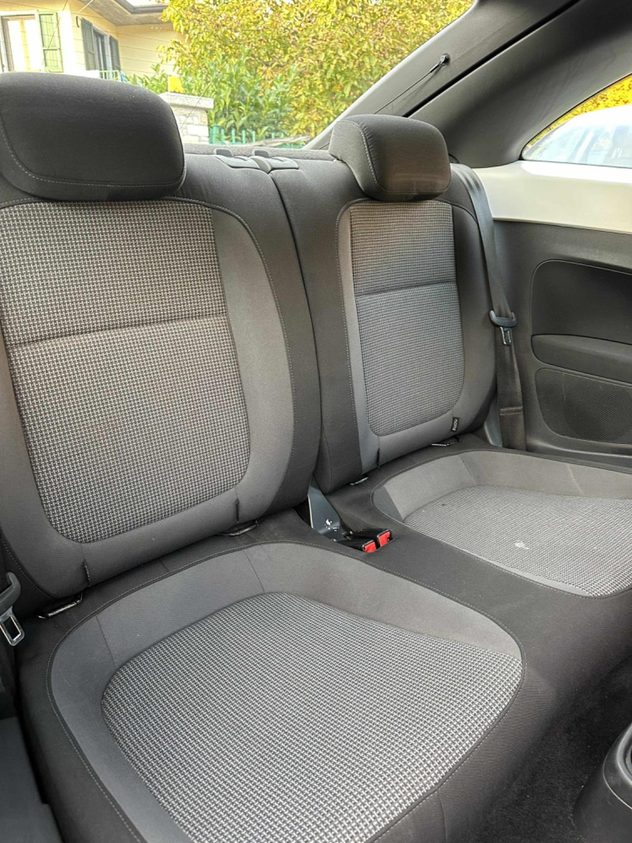 Volkswagen MAGGIOLINO BEETLE 1.6 TDI VINTAGE KMCERT