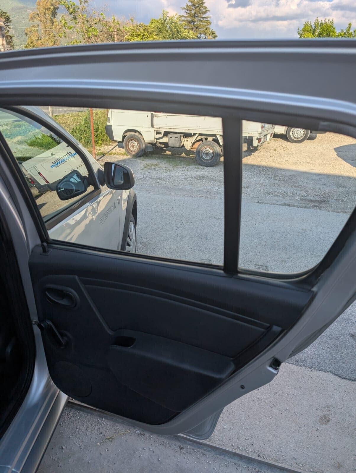 Dacia Sandero 1.5 dCi 75CV Blackline garantita 12 mesi